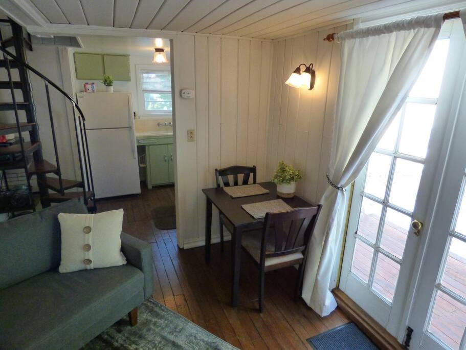 Romantic Tiny Cabin- With Lake View! Villa Lake Arrowhead Eksteriør bilde